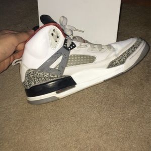 Jordan spizike “white cement”